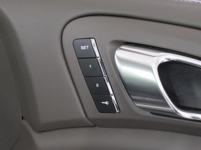 Porsche CAYENNE 2017-02 183144-16