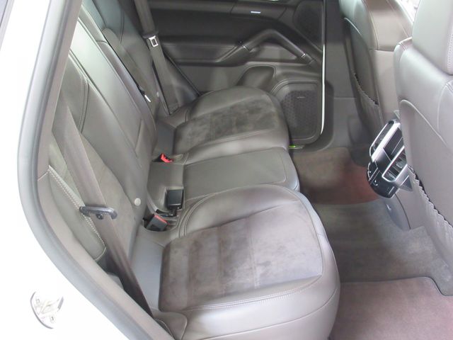 Porsche CAYENNE 2017-02 183144-7