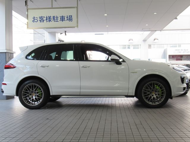 Porsche CAYENNE 2017-02 183144-20