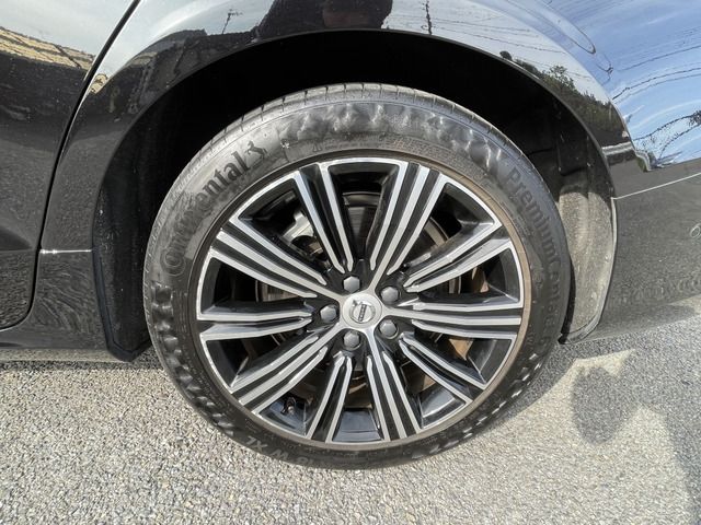 Volvo V60 2021-02 21919-8