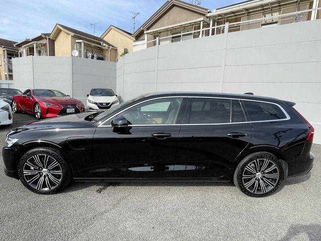 Volvo V60 2021-02 21919-11