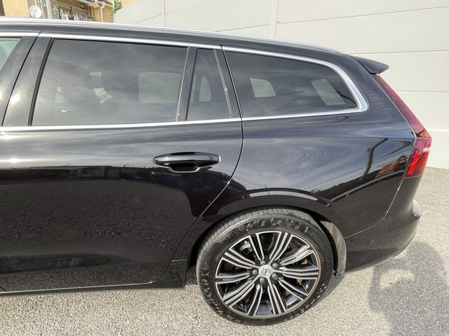 Volvo V60 2021-02 21919-4