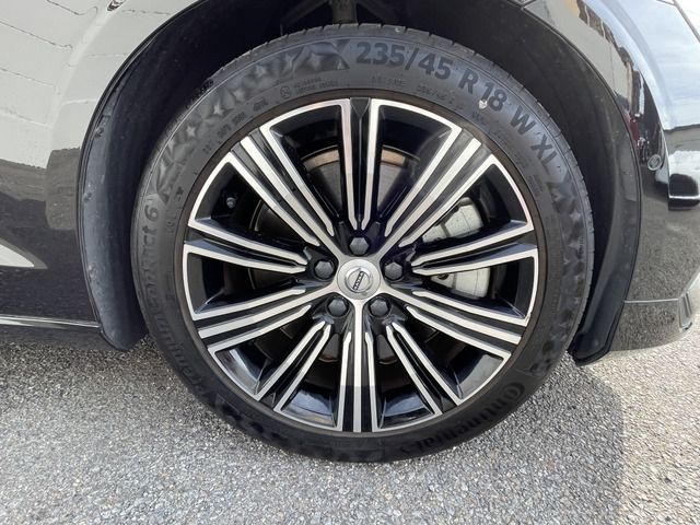 Volvo V60 2021-02 21919-6