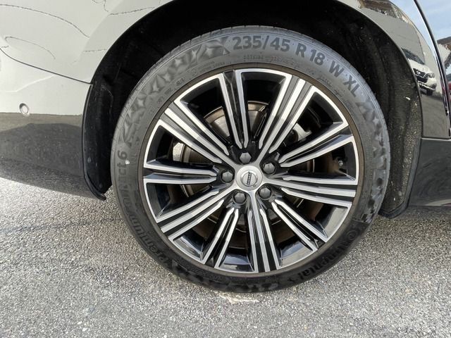 Volvo V60 2021-02 21919-7