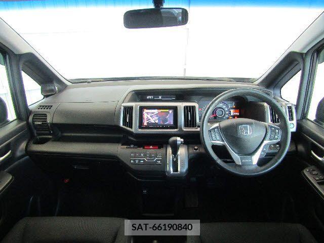 Honda e 2014-11 204507-1