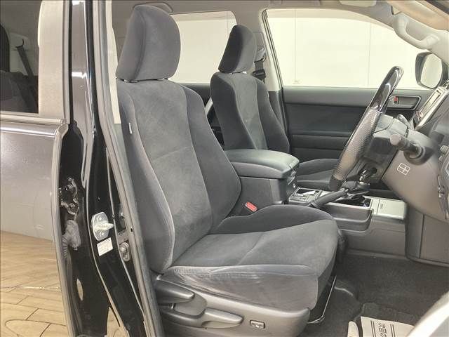 Toyota PRADO 2018-02 11155-10