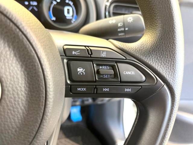 Toyota YARIS 2020-10 25038-5