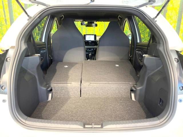 Toyota YARIS 2020-10 25038-10