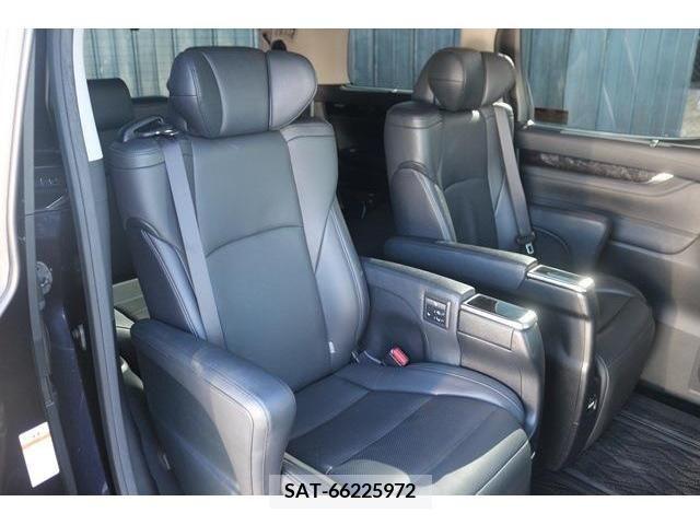 Toyota VELLFIRE 2018-08 205414-12