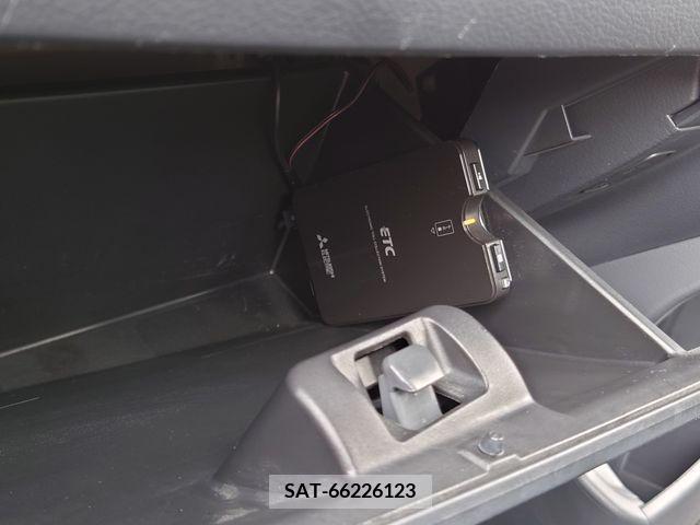 Suzuki WAGON R 2015-06 377530-22