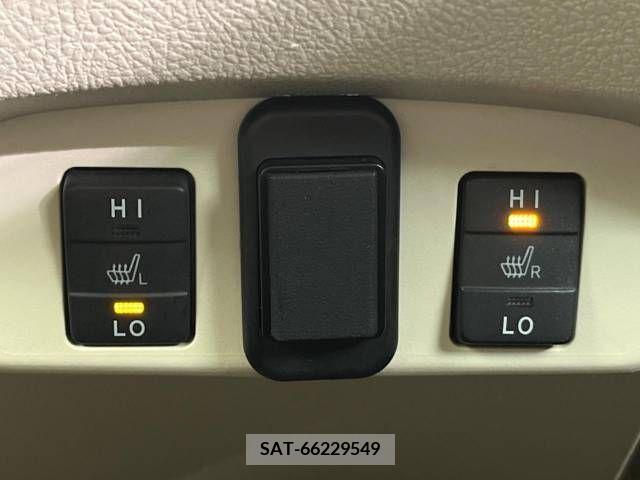 Toyota SIENTA 2017-07 375139-8