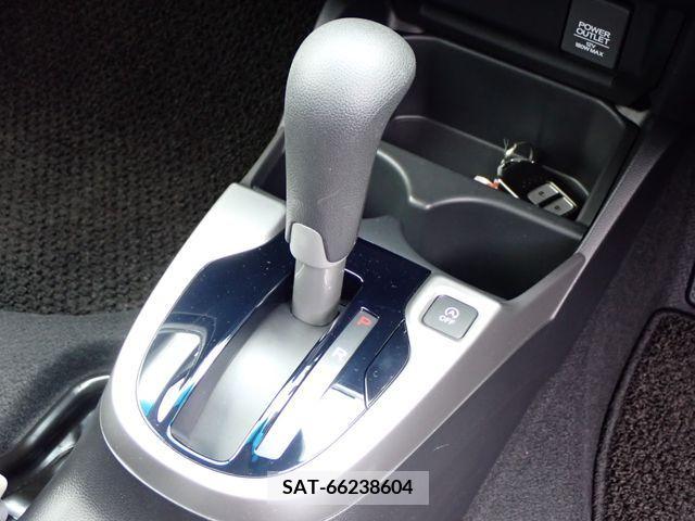 Honda FIT 2019-03 329127-10