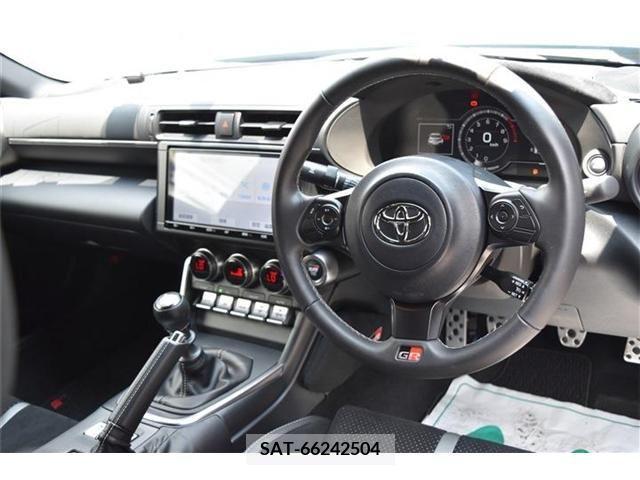 Toyota 86 2022-04 360793-1