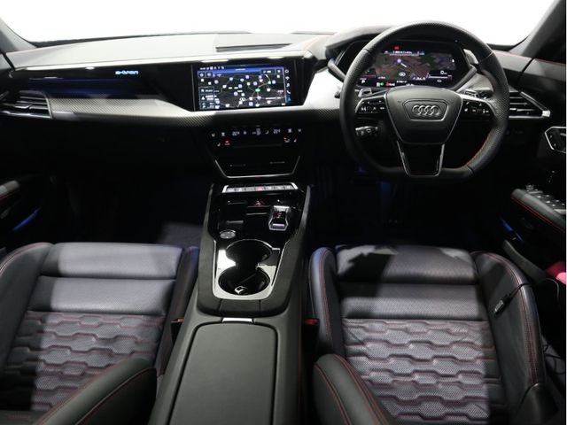 Audi E-TRON 2021-11 6681-9