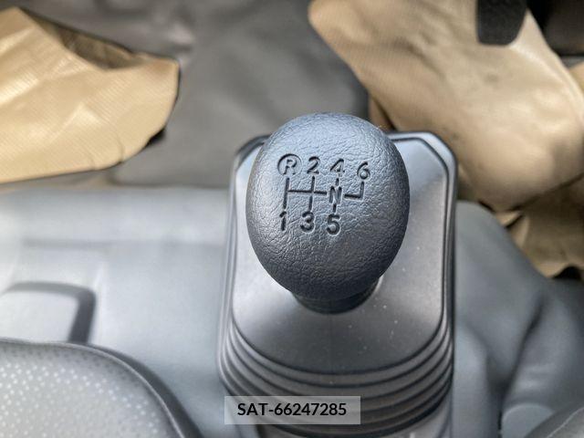 Hino DUTRO 2023-02 255099-15