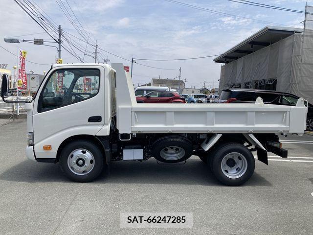 Hino DUTRO 2023-02 255099-1