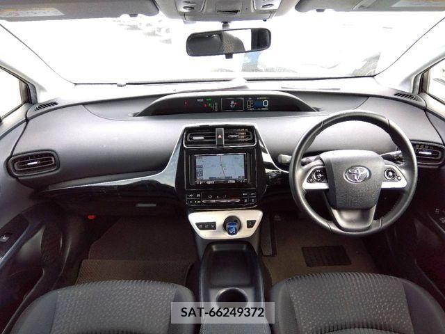 Toyota PRIUS 2016-05 218145-3