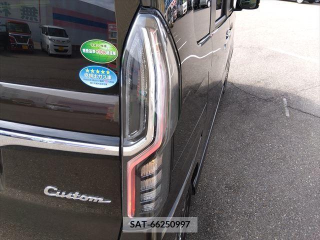 Honda N BOX CUSTOM 2021-04 279388-6