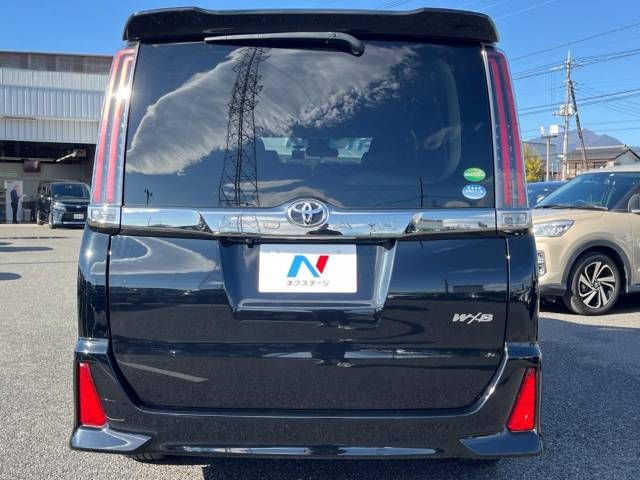 Toyota NOAH 2018-11 185458-16