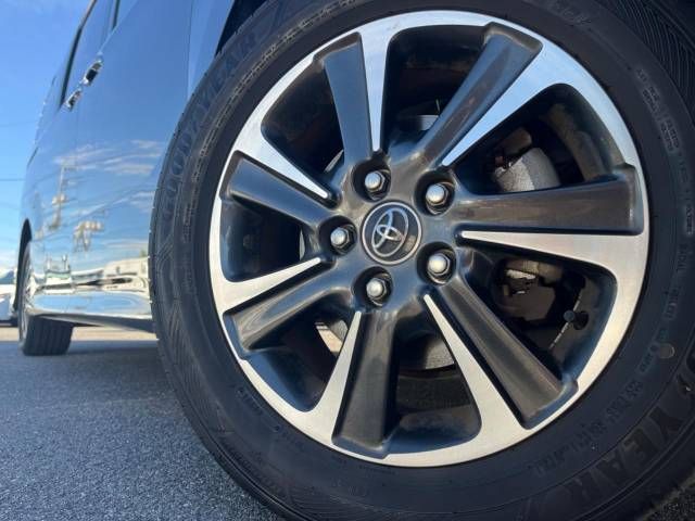 Toyota NOAH 2018-11 185458-14
