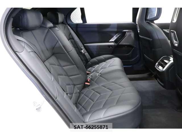 Bmw 7 SERIES 2023-05 357118-13