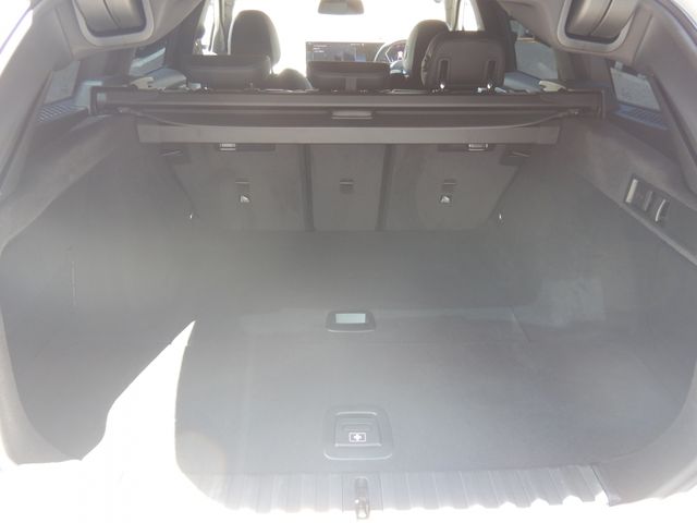 Bmw 3 SERIES 2023-03 4910-18
