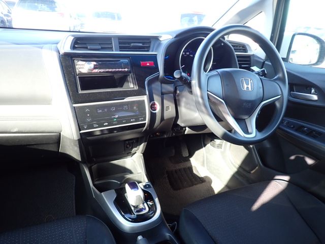 Honda FIT HYBRID 2016-10 15947-1