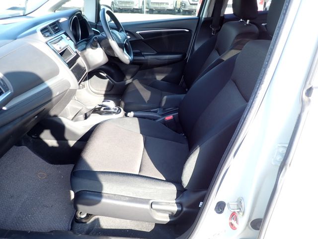 Honda FIT HYBRID 2016-10 15947-20