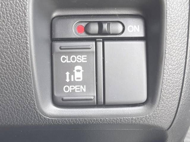 Honda N BOX CUSTOM 2017-03 9954-4