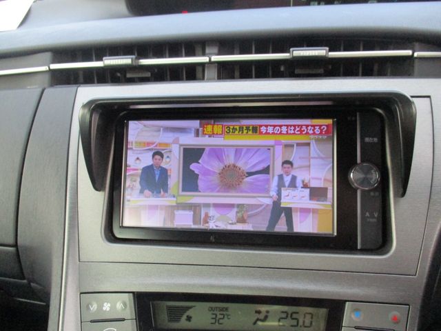 Toyota PRIUS 2014-03 14740-7