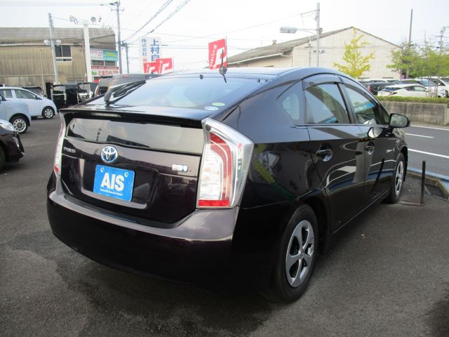 Toyota PRIUS 2014-03 14740-2