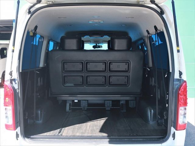 Toyota HIACE WAGON 2018-01 6505-15