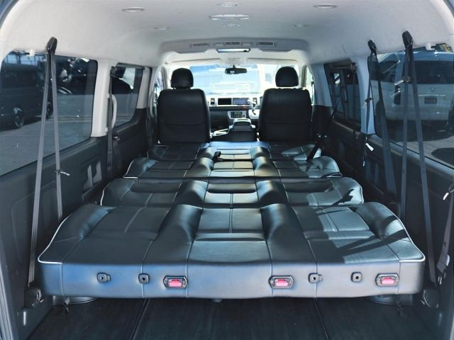 Toyota HIACE WAGON 2018-01 6505-14