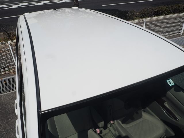 Toyota ISIS 2006-03 1413-26