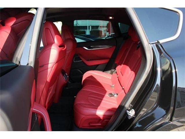 Maserati LEVANTE 2018-08 182470-5