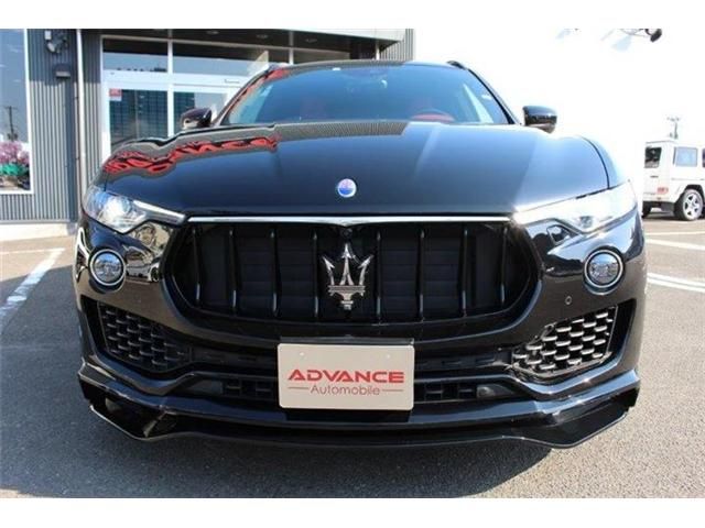 Maserati LEVANTE 2018-08 182470-9