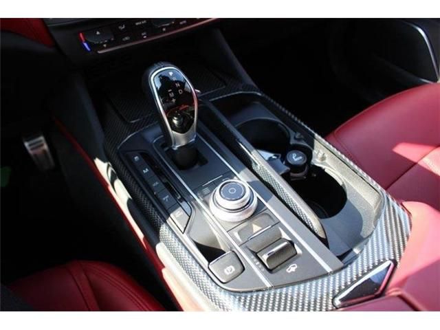 Maserati LEVANTE 2018-08 182470-22