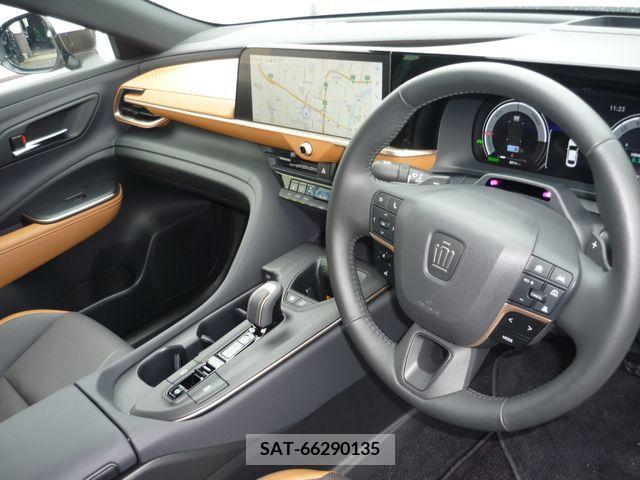Toyota CROWN 2023-04 316702-9