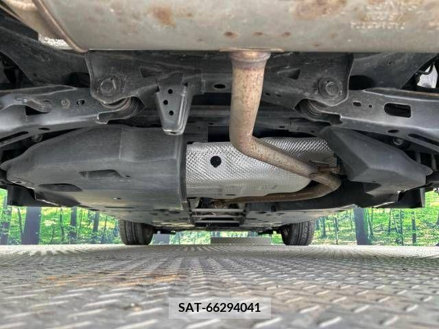 Toyota C-HR 2017-04 322963-19