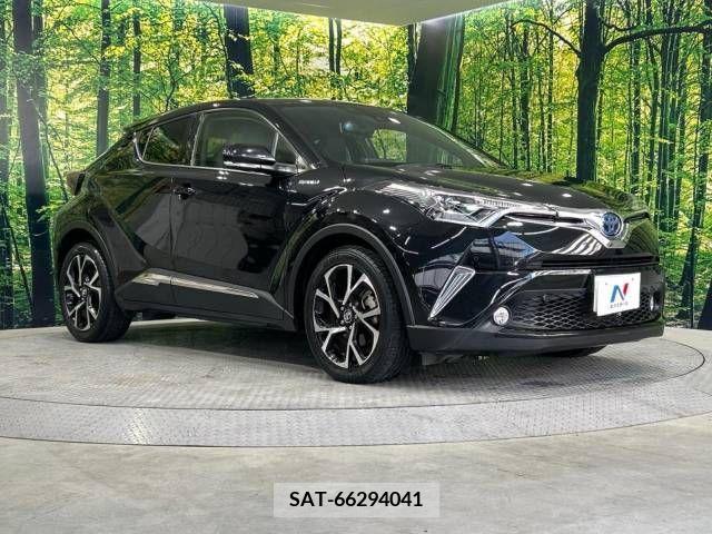 Toyota C-HR 2017-04 322963-16