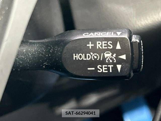 Toyota C-HR 2017-04 322963-4