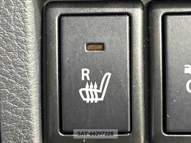 Suzuki WAGON R 2017-12 289803-4