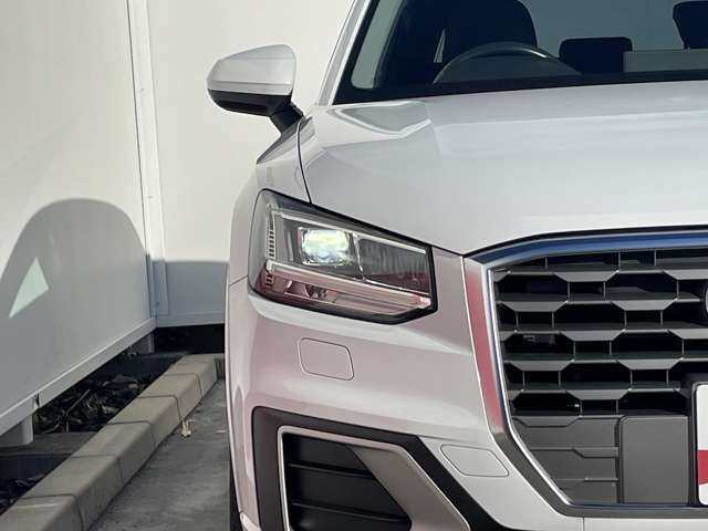 Audi Q2 2019-11 181041-6