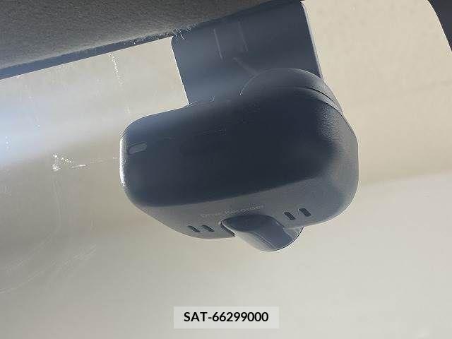 Suzuki X BEE 2019-07 223796-9