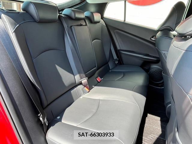 Toyota PRIUS 2019-05 366397-6