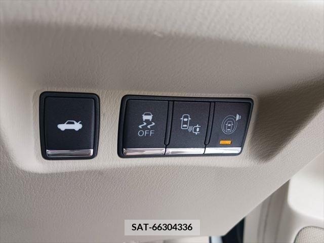 Nissan FUGA 2016-06 324779-4