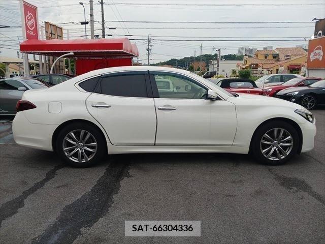 Nissan FUGA 2016-06 324779-13