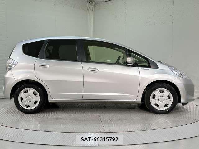 Honda FIT HYBRID 2012-02 297775-7