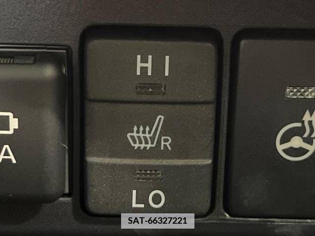 Toyota SIENTA 2019-10 382005-8