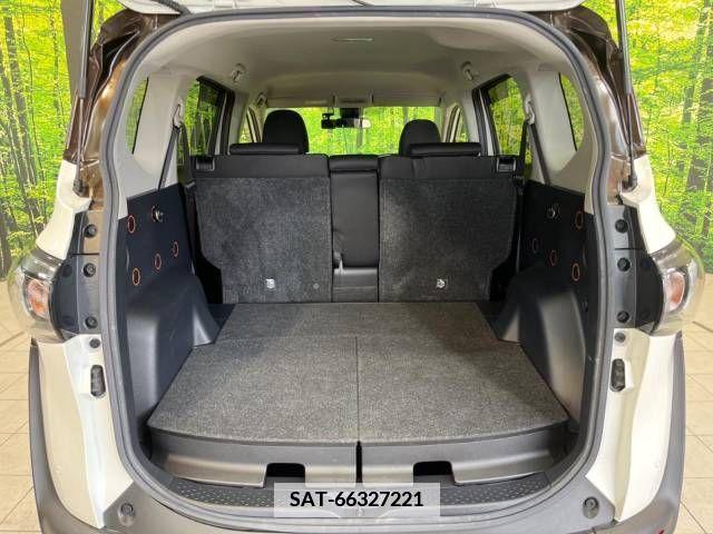 Toyota SIENTA 2019-10 382005-13